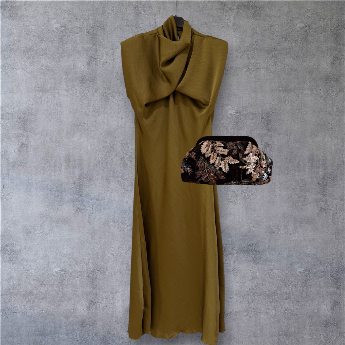 Vestido Satinado nudo