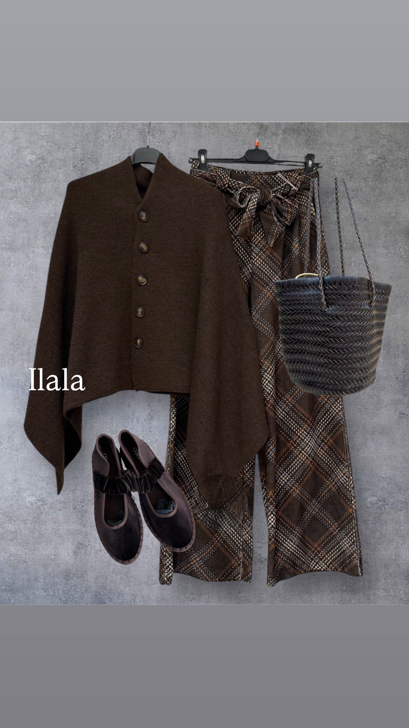 Poncho punto botones