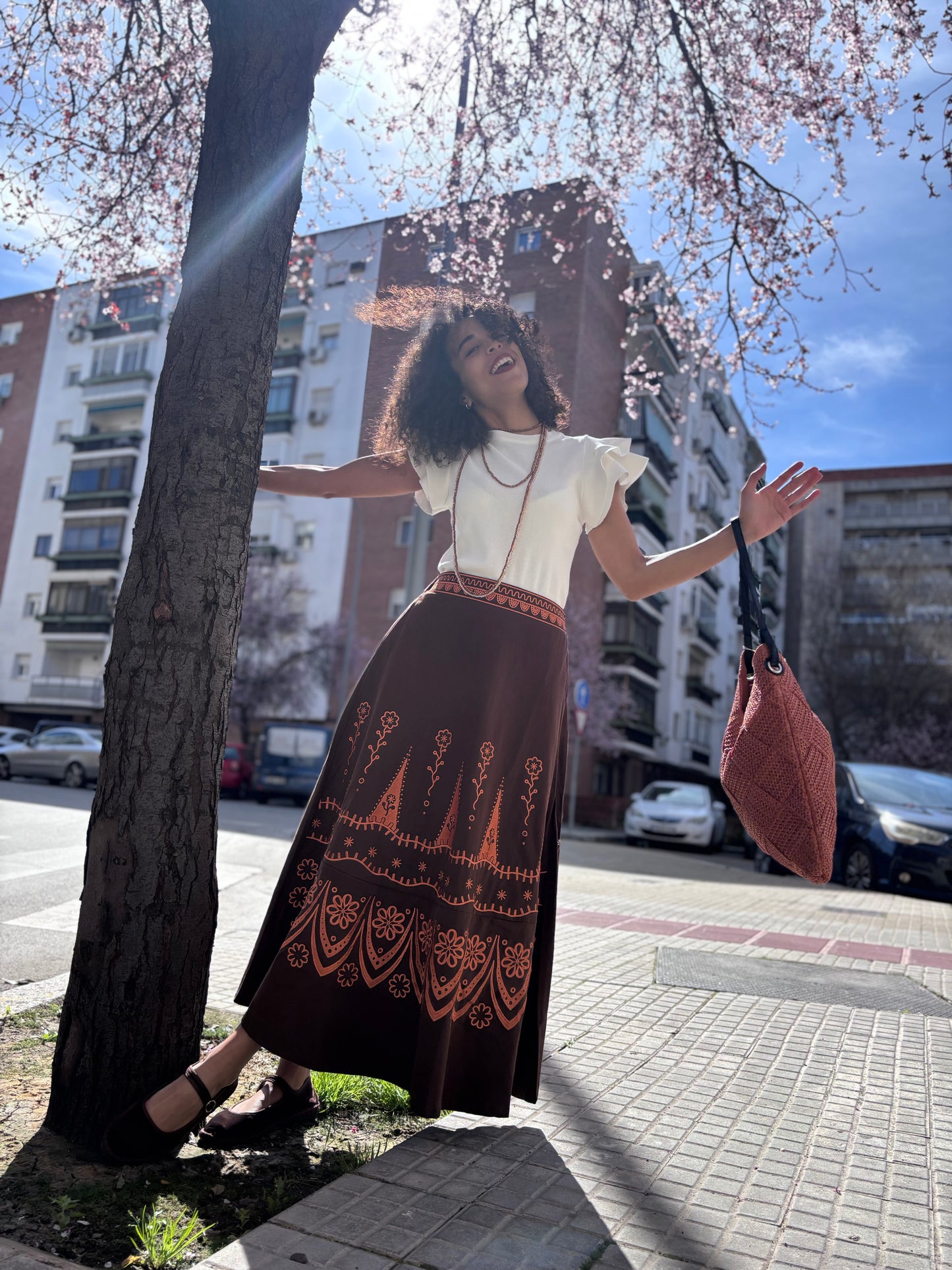 Falda bordada Nes