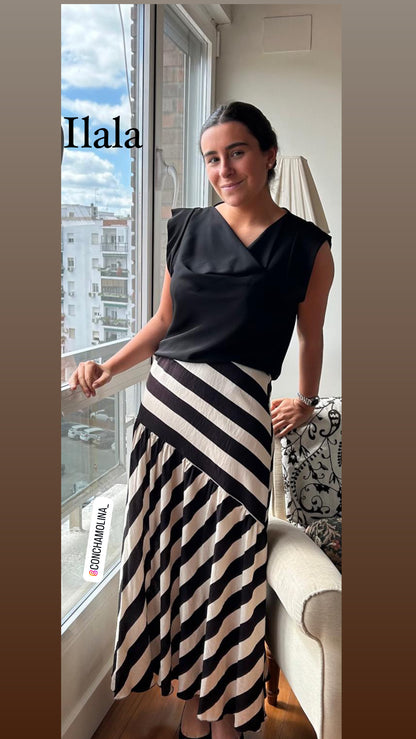 Falda Raya Lateral