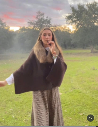 Poncho punto botones