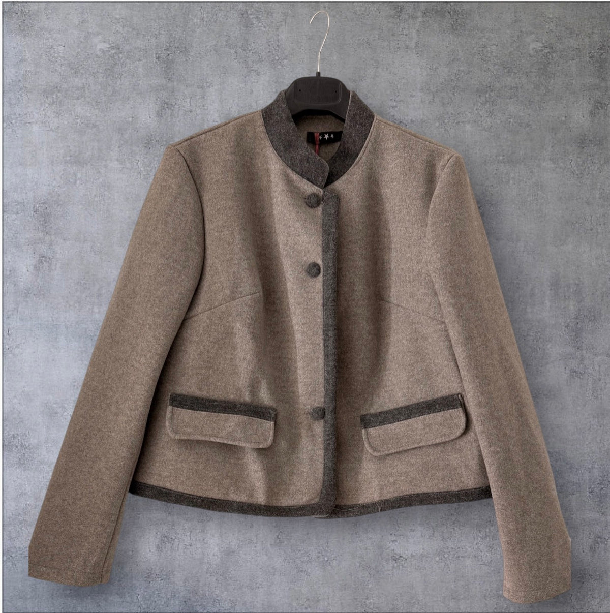 Chaqueta Cuello Maho
