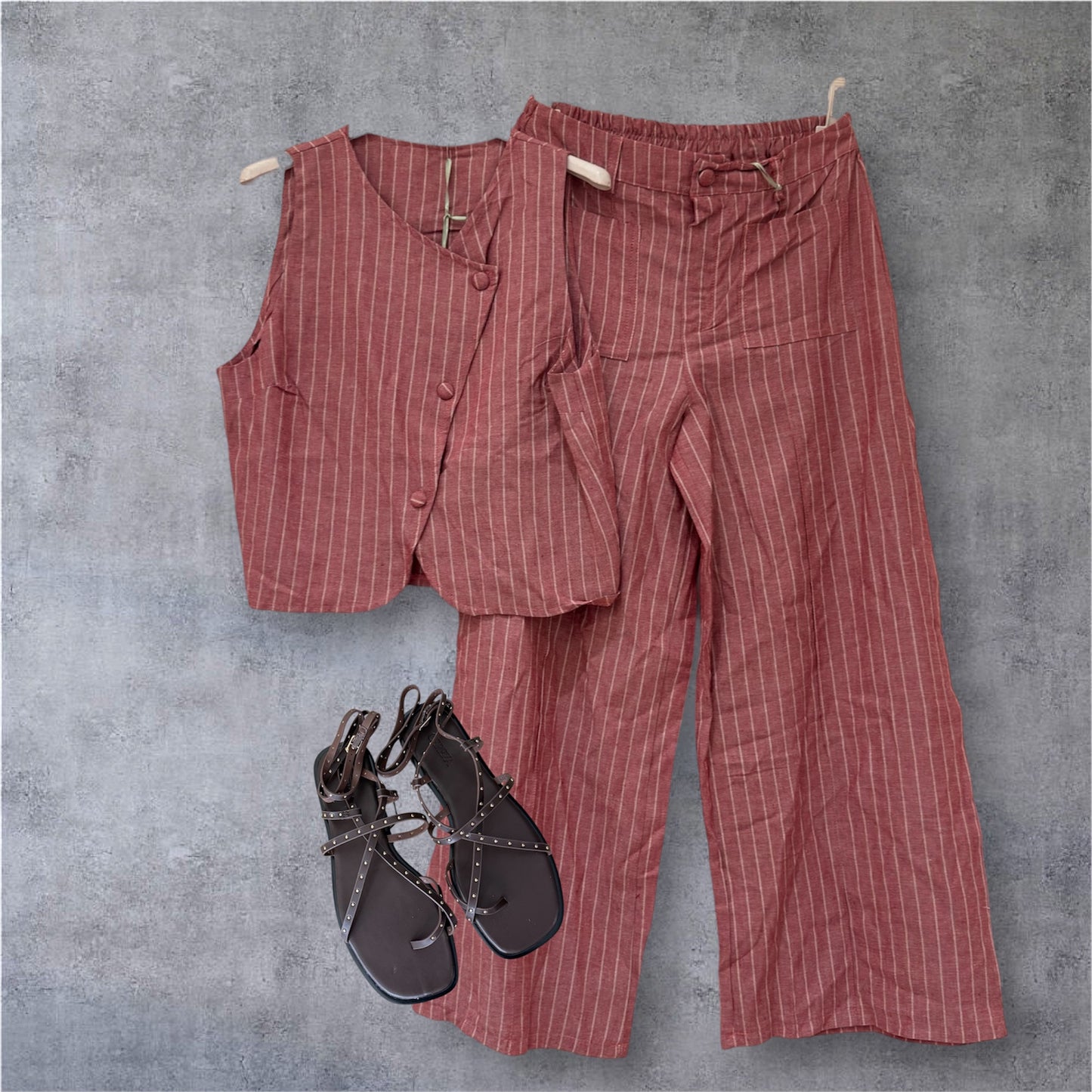 Conjunto Chaleco y pantalón Rayado