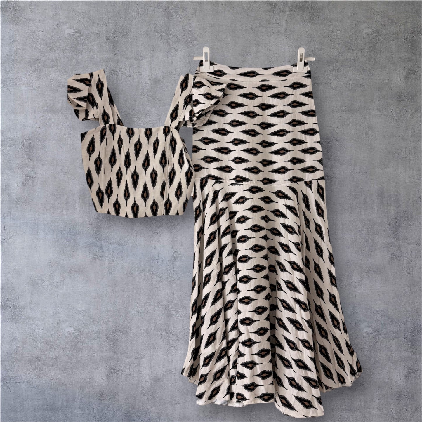 Conjunto Top y Falda geométrico