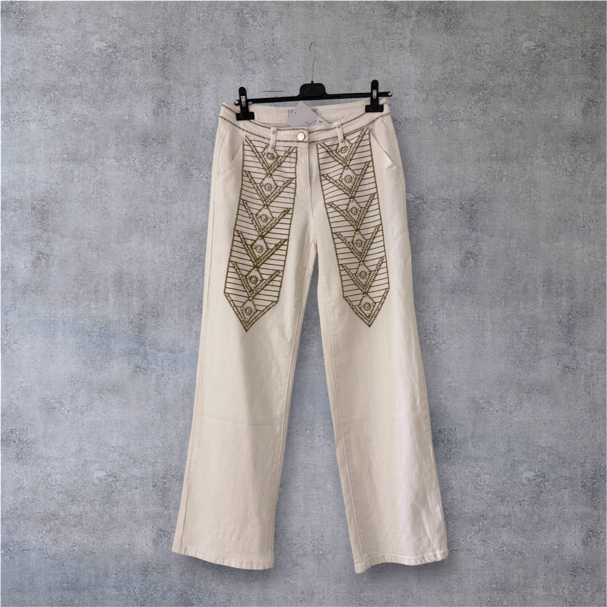Pantalón vaquero frente bordado