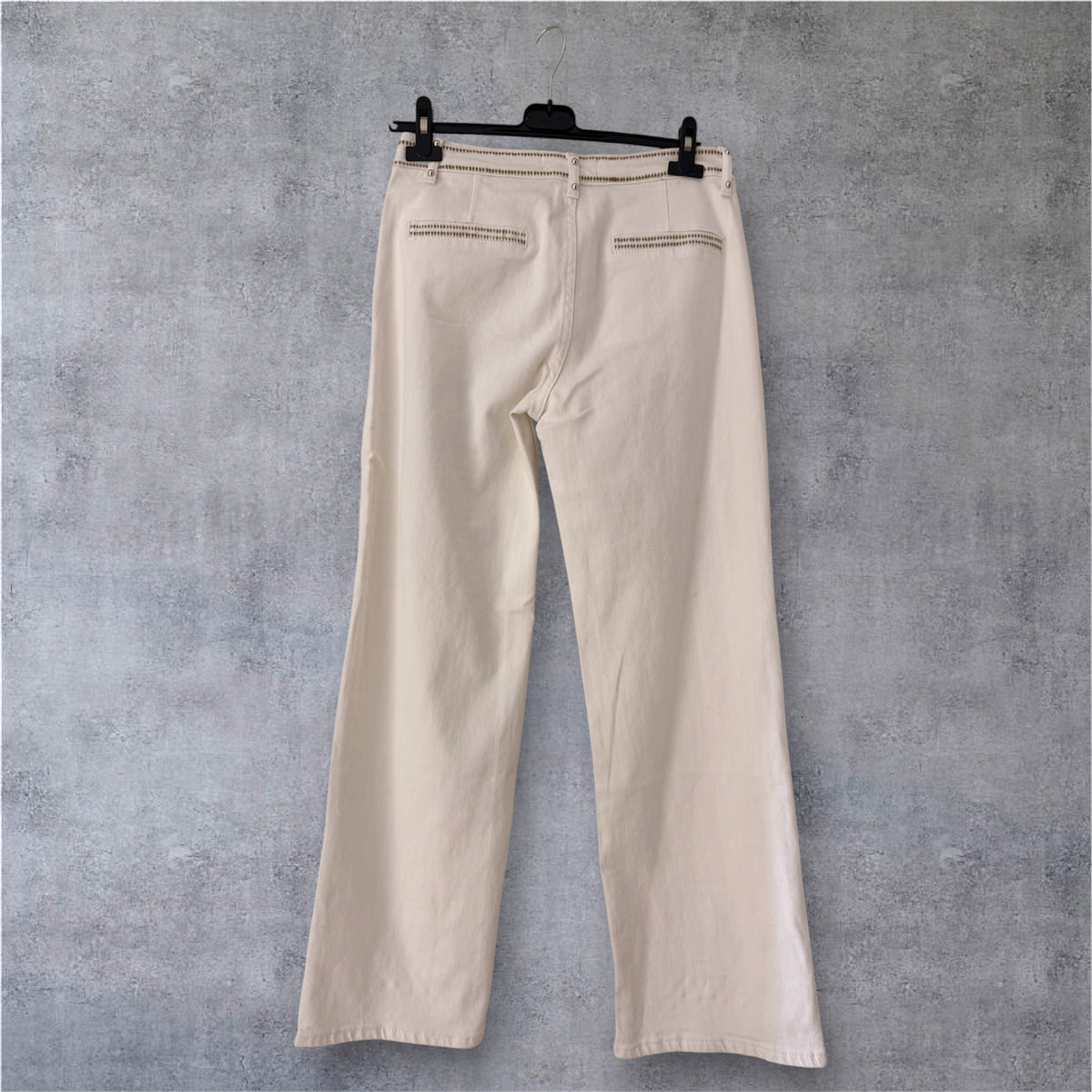 Pantalón vaquero frente bordado